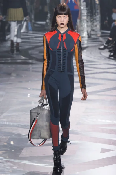 Look 22
